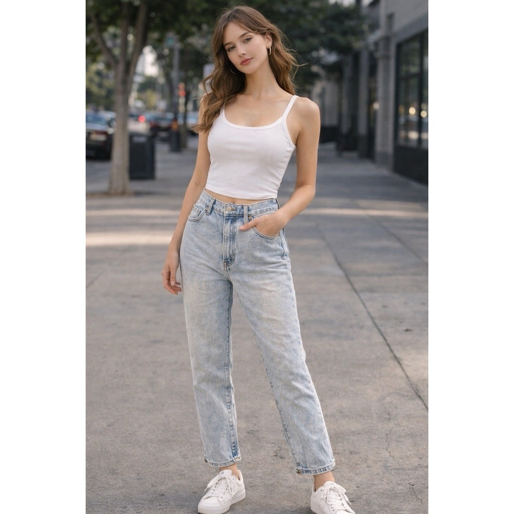 Universal Thread High Rise Straight Leg Jeans Light Wash Acid Wash Denim 8/29R